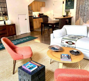 CASA TUA SANTA FE Spacious Design Loft Railyard District soaking tub